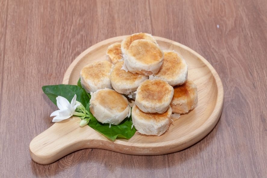 tao sor cake or moon cake in Phuket Thailand on wooden plate
